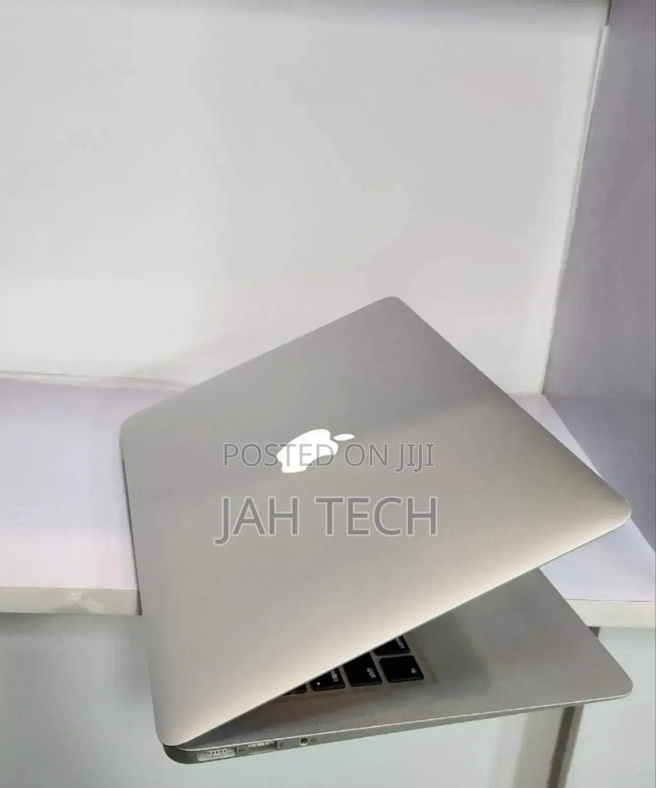 New Laptop Apple MacBook Air 2017 8GB Intel Core I5 SSD 128GB