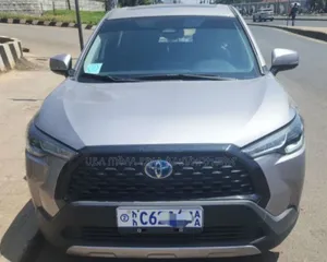 Toyota Corolla Cross Hybrid 2024 Silver