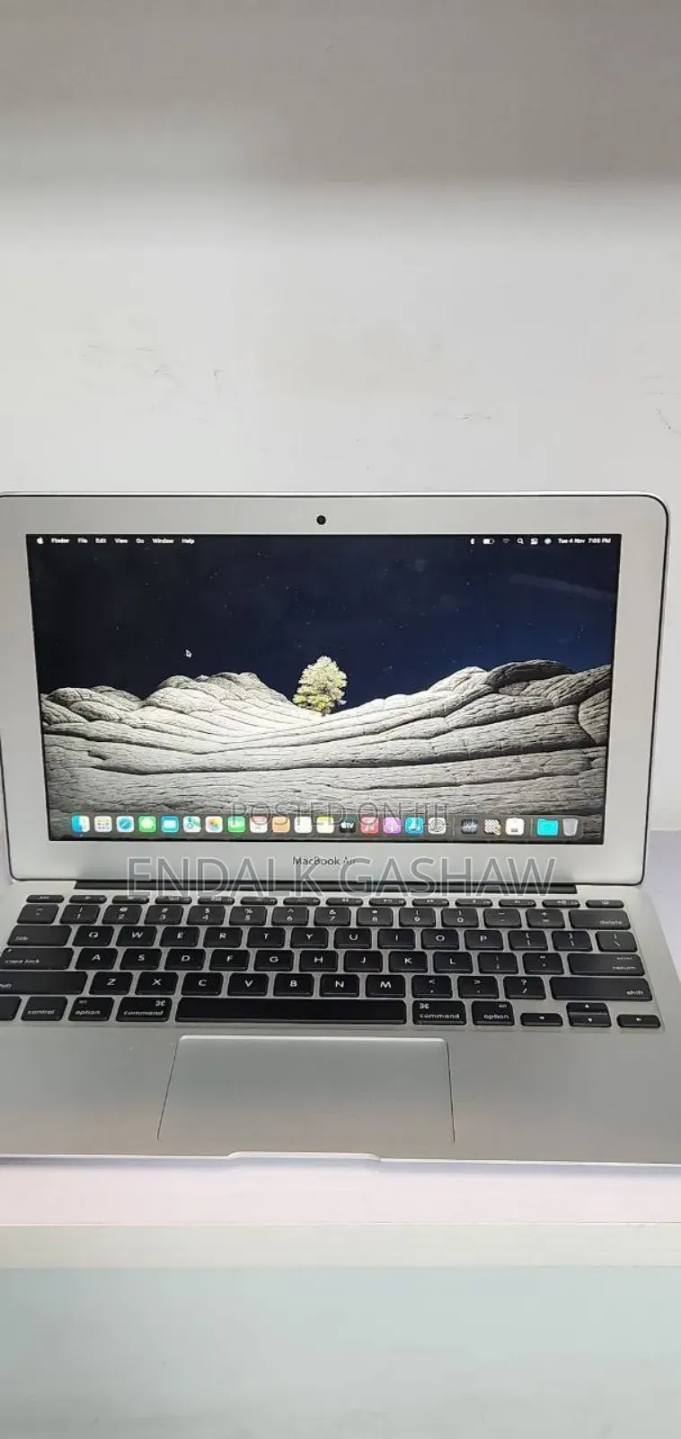 New Laptop Apple MacBook Air 2015 4GB Intel Core I5 SSD 128GB