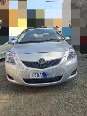 Toyota Yaris 2011 Silver