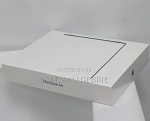 New Laptop Apple MacBook Air 2022 M2 8GB Apple M2 SSD 512GB