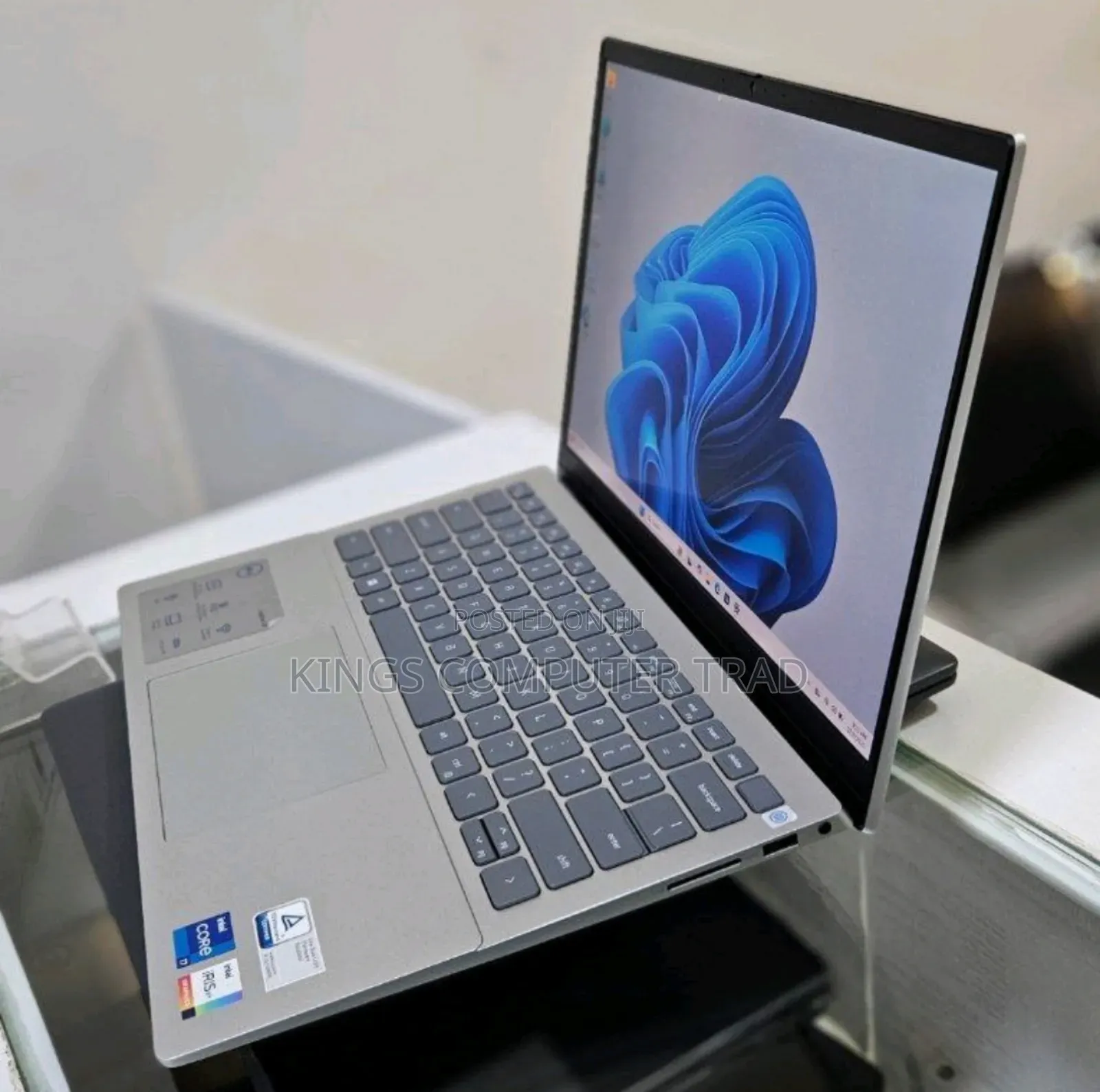 New Laptop Dell Inspiron 15 16GB Intel Core I7 SSD 512GB