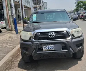 Toyota Hilux 2013 Gray