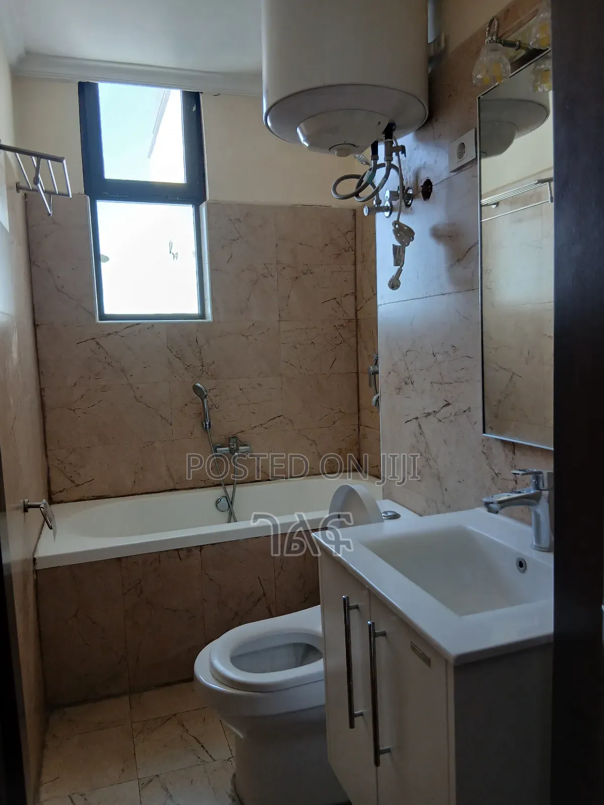 2bdrm Apartment in ቦሌ አትላስ ኖህ ሪልስቴት ግቢ, Bole for sale