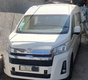 Toyota HiAce 2020 White