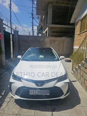 Toyota Corolla 2022 White