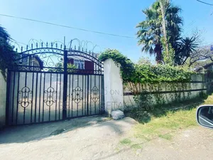 5bdrm House in Old Airport, G+1, Nifas Silk-Lafto for sale