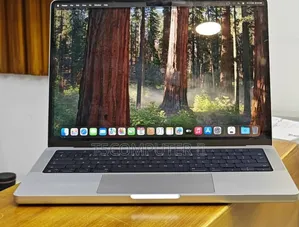 New Laptop Apple MacBook Pro M1 32GB Apple M1 Pro SSD 1T