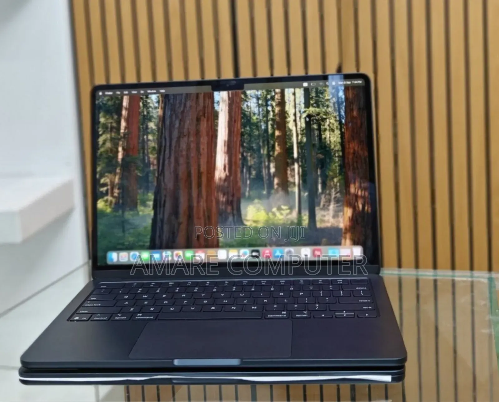 New Laptop Apple MacBook Air 2024 M3 13-Inch 8GB Apple M3 SSD 256GB