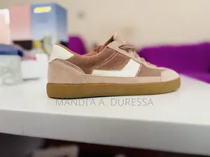 Zara Athletic Contrast Design Shoe