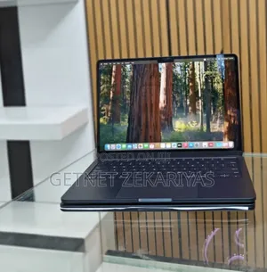 New Laptop Apple MacBook Air 2024 M3 13-Inch 8GB Apple M3 SSD 256GB