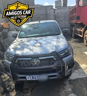 Toyota Hilux 2021 Silver