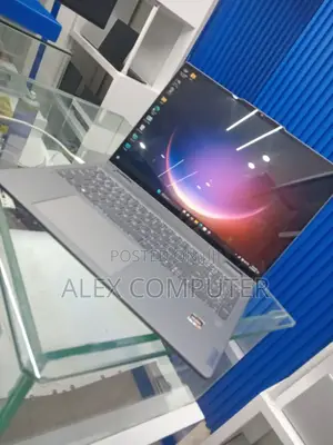 New Laptop Lenovo Yoga 7i 16GB AMD Ryzen 7 SSD 512GB
