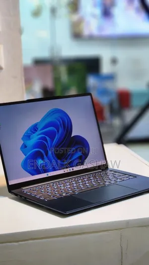 New Laptop Lenovo Yoga 7i 16GB Intel Core I7 SSD 1T