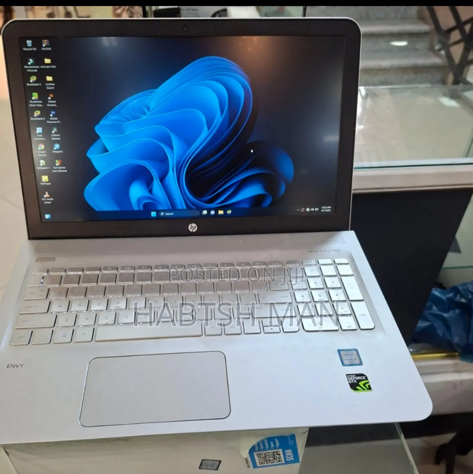 New Laptop HP Envy Ultrabook 6 12GB Intel Core I5 HDD 1T