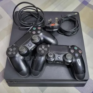 Playstation 4 Slim ከነጋዴ ባነሰ ዋጋ