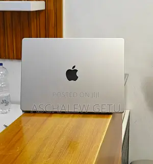 New Laptop Apple MacBook Pro M1 32GB Apple M1 Pro SSD 1T