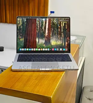 New Laptop Apple MacBook Pro M1 32GB Apple M1 Pro SSD 1T