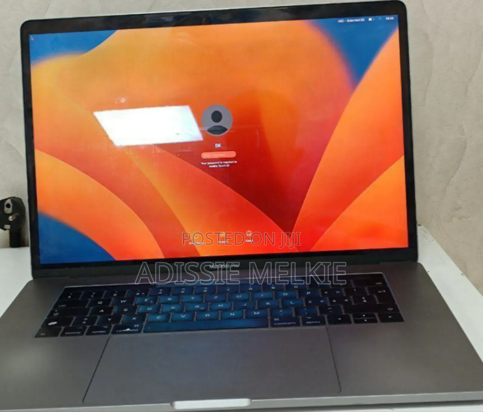 New Laptop Apple MacBook Pro 2017 16GB Intel Core I7 SSD 512GB