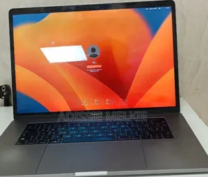 New Laptop Apple MacBook Pro 2017 16GB Intel Core I7 SSD 512GB