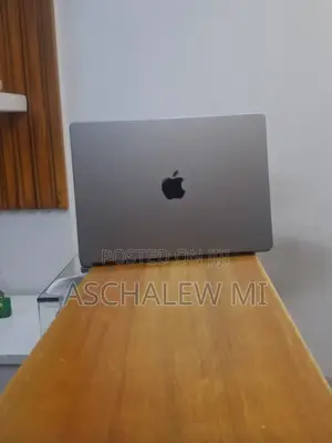 New Laptop Apple MacBook Pro M1 32GB Apple M1 Pro SSD 512GB
