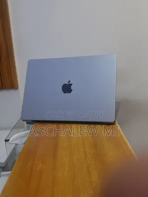 New Laptop Apple MacBook Pro M1 32GB Apple M1 Pro SSD 512GB