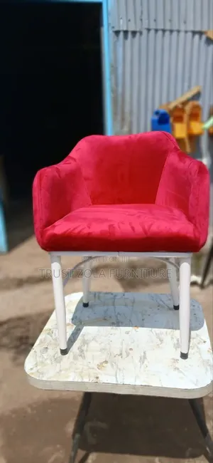 Quality Lounge and Restaurant Chairs and Table