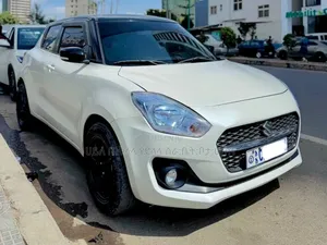 Suzuki Swift 2023 Off white