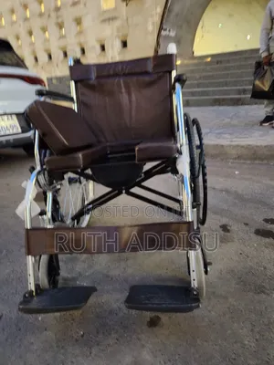 Commode Wheelchair軟弱wheelchair較大wheelchair奔走wheelchair㠭米wheelchair New