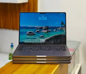 New Laptop Apple MacBook Pro M1 32GB Apple M1 Pro SSD 256GB