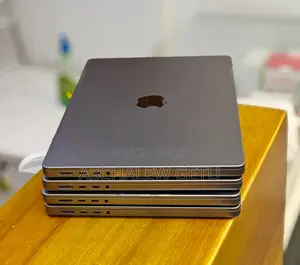 New Laptop Apple MacBook Pro M1 32GB Apple M1 Pro SSD 256GB