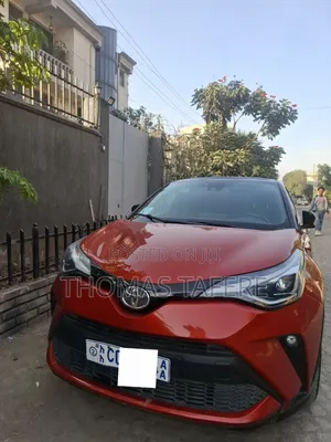 Toyota C-HR 2021 Red