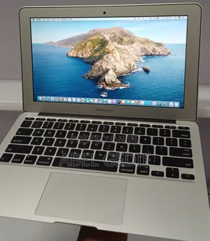 New Laptop Apple MacBook 2015 4GB Intel Core I5 SSD 128GB