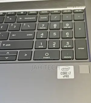New Laptop HP ZBook Firefly G8 16GB Intel Core I7 SSD 512GB