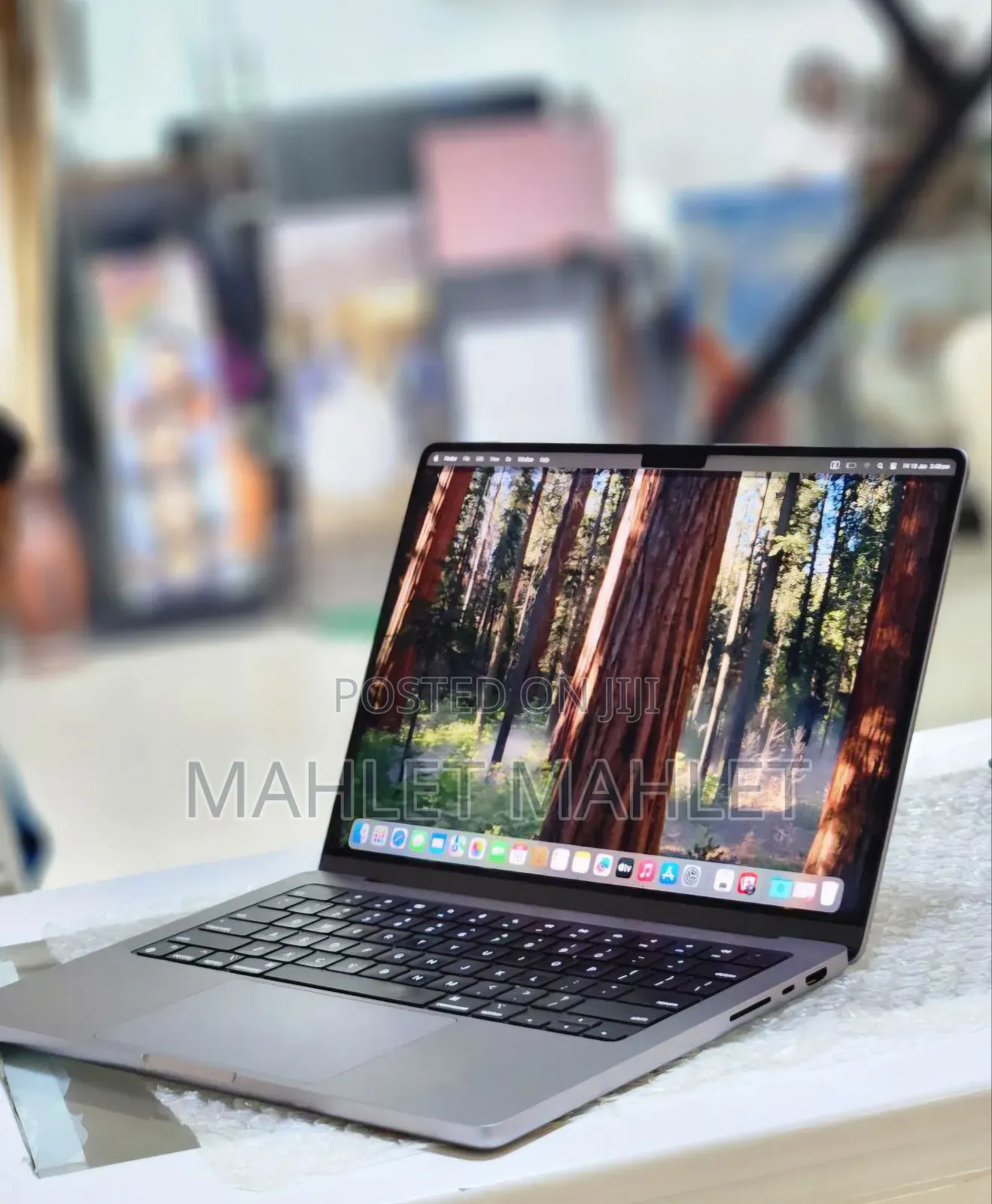 New Laptop Apple MacBook Pro M1 16GB Apple M1 Pro SSD 512GB