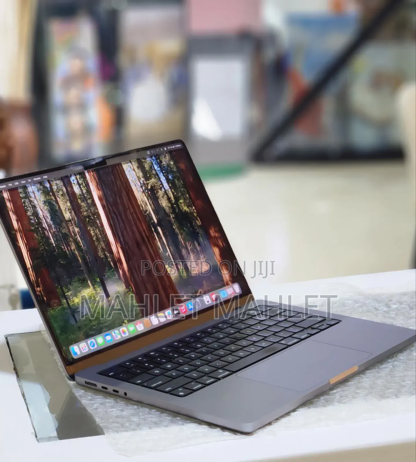 New Laptop Apple MacBook Pro M1 16GB Apple M1 Pro SSD 512GB