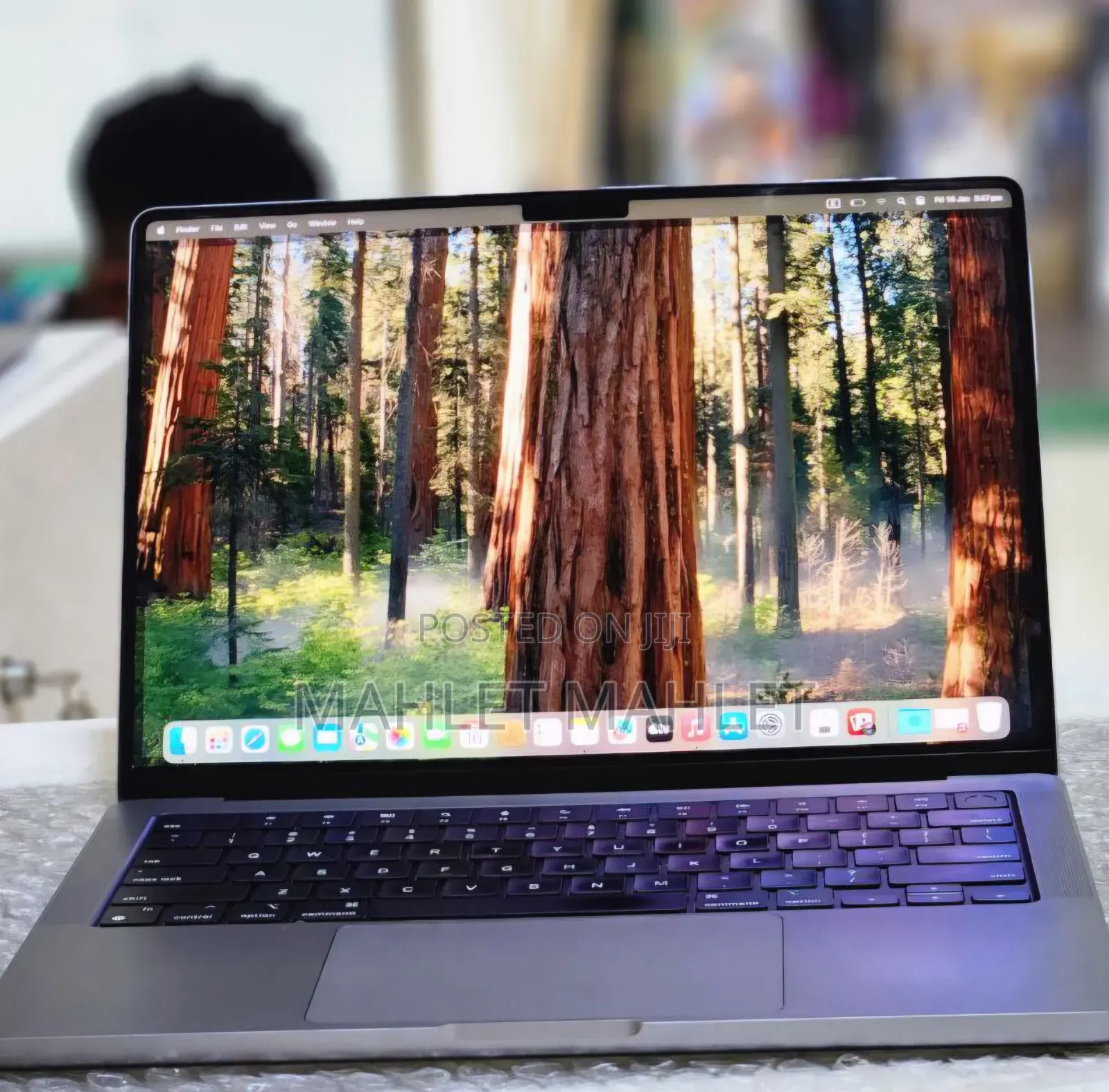 New Laptop Apple MacBook Pro M1 16GB Apple M1 Pro SSD 512GB