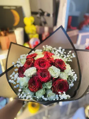Bouquet White With Red
