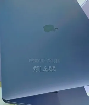 New Laptop Apple MacBook Pro 2017 16GB Intel Core I7 SSD 512GB