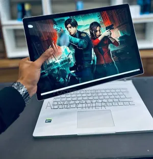 New Laptop Microsoft Surface Book 2 16GB Intel Core I7 SSD 256GB