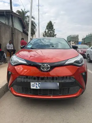 Toyota C-HR 2021 Red