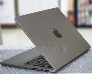 New Laptop Apple MacBook Pro M1 32GB Apple M1 Pro SSD 512GB