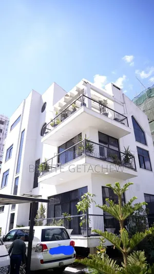 8bdrm House in Bole, G+3 Luxury for sale