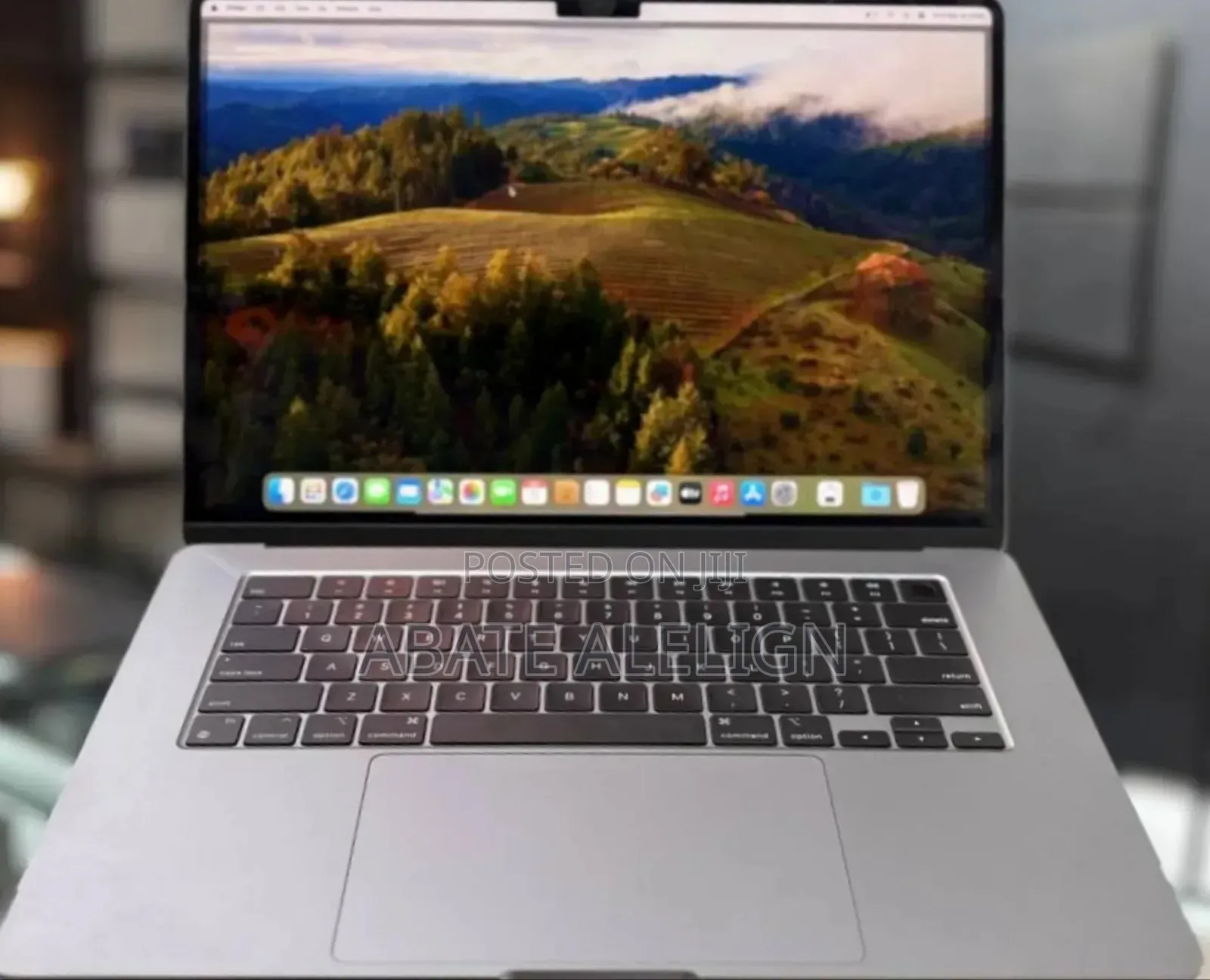 New Laptop Apple MacBook Air 2024 M3 15-inch 16GB Apple M3 SSD 512GB
