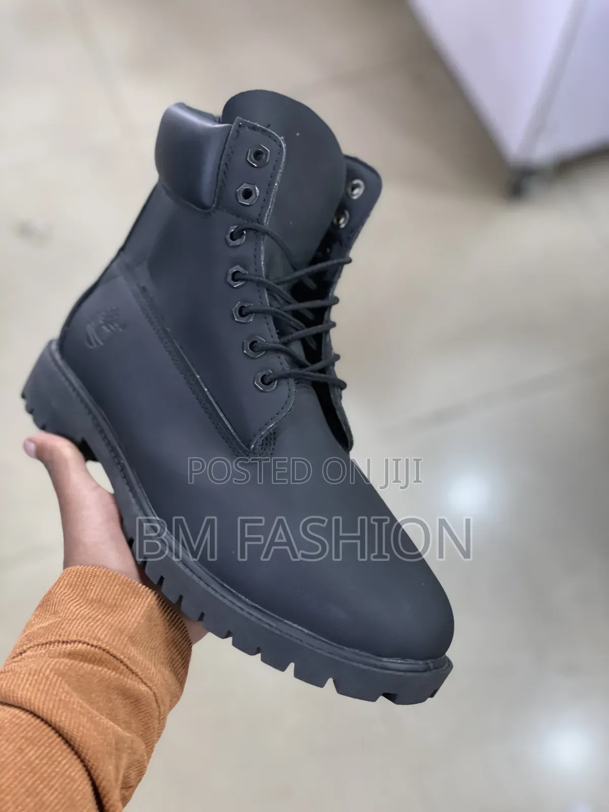 Timberland 6-Inch Men's Classic Shoes in Triple Black