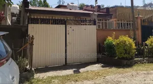 3bdrm Villa in Lebu, Villa House, Bole for sale