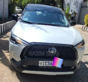 Toyota Corolla Cross Hybrid S AWD 2023 White