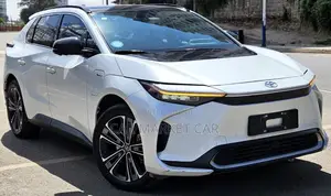 Toyota bZ4X Limited AWD 2024 White