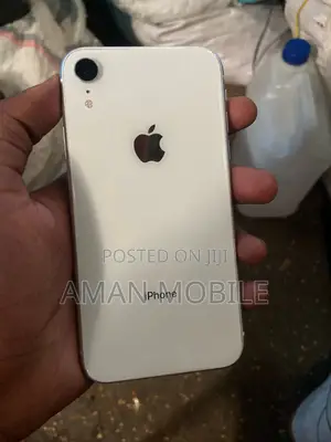 Apple iPhone XR 64 GB White