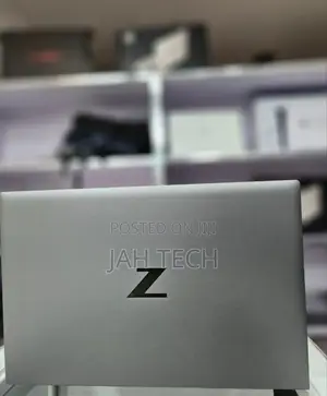 New Laptop HP ZBook Firefly 15 G7 16GB Intel Core I7 SSD 512GB